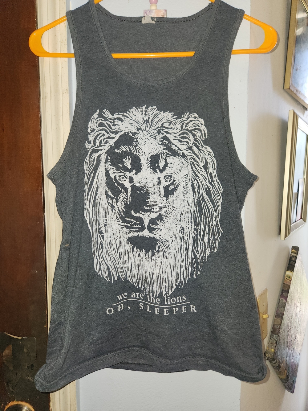 Vanilla Star Charcoal Gray Lion Graphic Tank Top